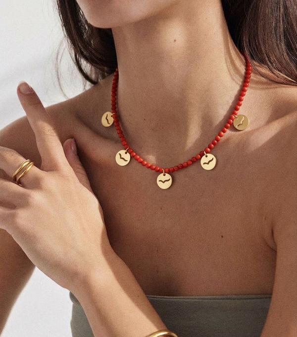 Colar  Andorinha Coral